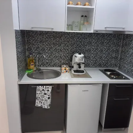 10 Metri Pana La Plaja Apartamento *