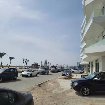 10 Metri Pana La Plaja Apartamento Năvodari