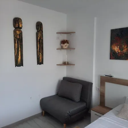 10 Metri Pana La Plaja Năvodari