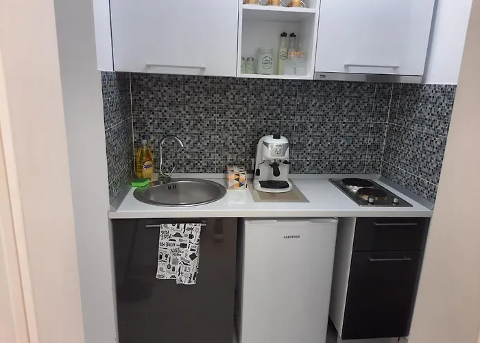 10 Metri Pana La Plaja דירה *